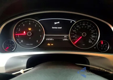 2012 Volkswagen Touareg V6 z USA, uszkodzony, nr VIN WVGEF9BP8CD010626